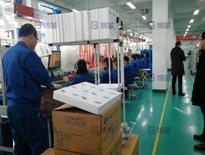 采用雙邊流水線，節(jié)約空間，電子組裝材料水蜘蛛配送。